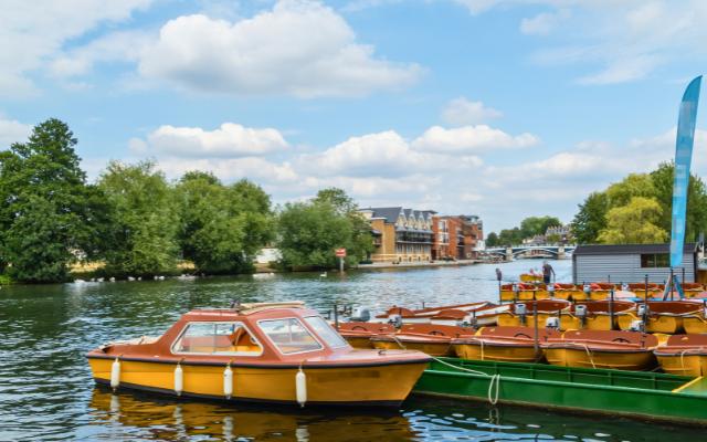 Kayaking Windsor featuring boat hire