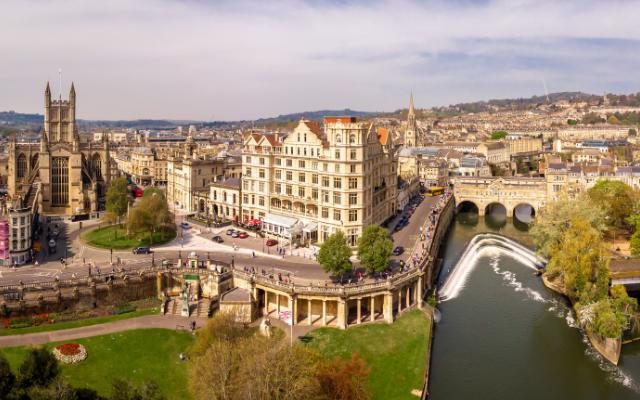 Aerial view of Bath’s River Avon, Pulteney Bridge and historic buildings