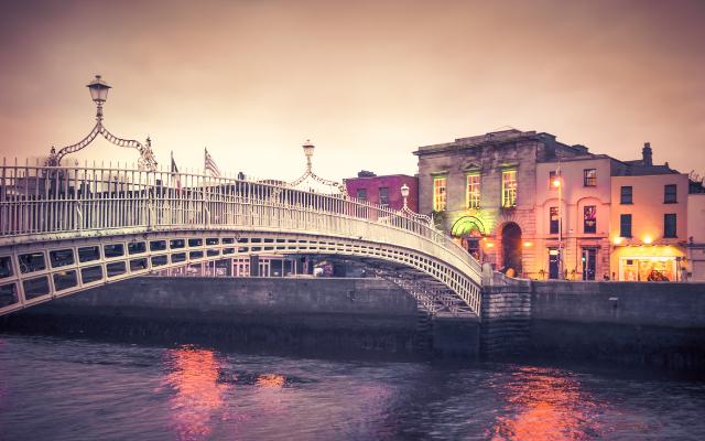 The River Liffey and Dublin’s illuminated waterfront
